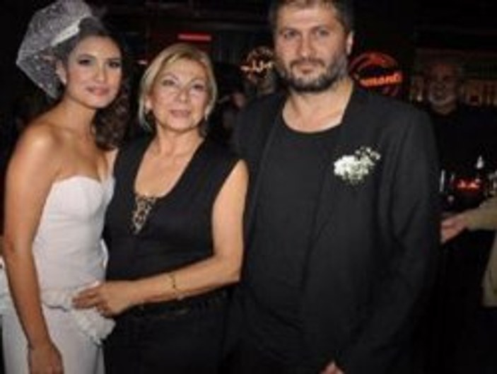 Halit Ergenç'in eski eşi Gizem evlendi