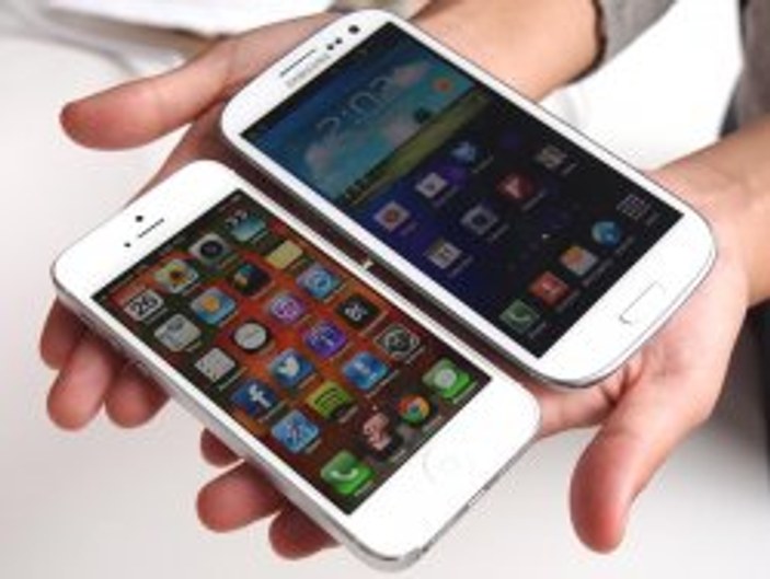 iPhone 5S ve Samsung Galaxy S4 karşılaştırması