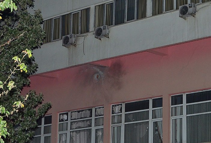 Ankara'da emniyet binalarına roketli saldırı