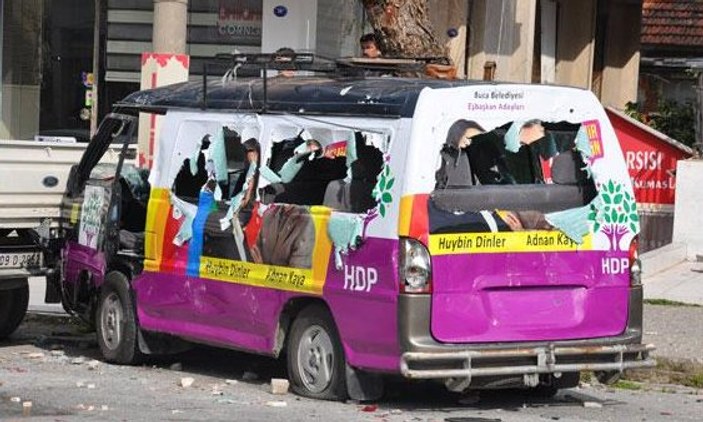 Urla'da HDP seçim bürosuna saldırı