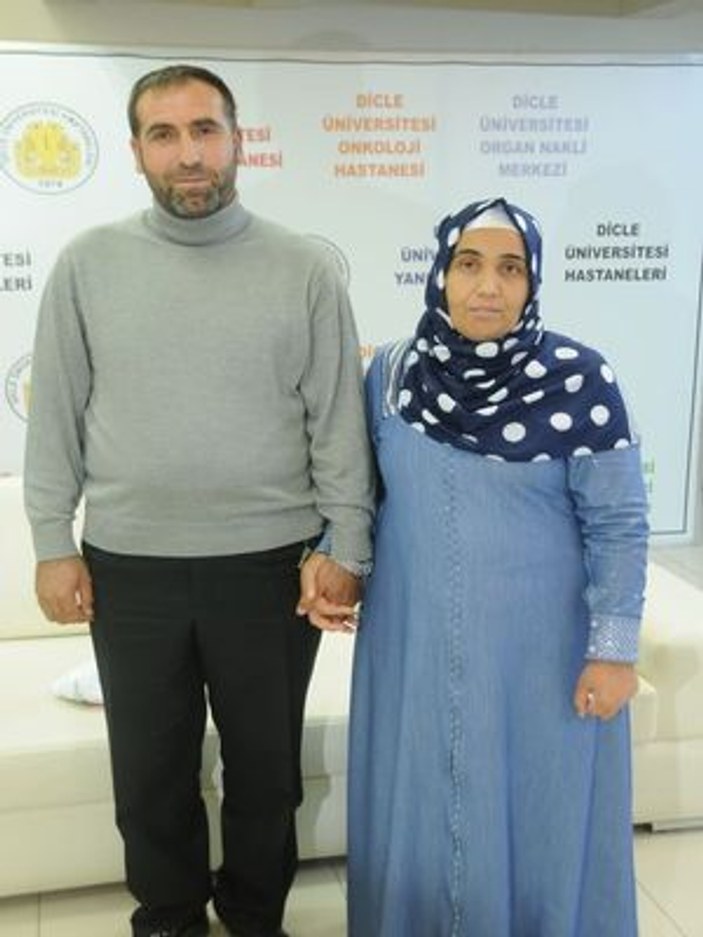 Diyarbakır'da bir adam 18 yıllık eşine böbreğini verdi