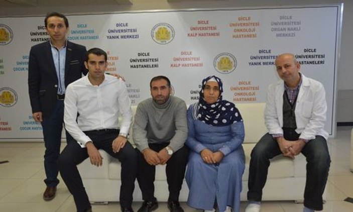 Diyarbakır'da bir adam 18 yıllık eşine böbreğini verdi