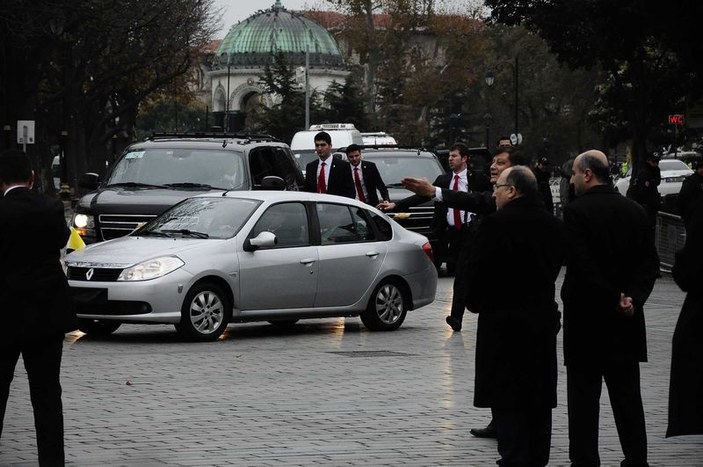 Papa İstanbul'da zırhlı araç kullanmadı