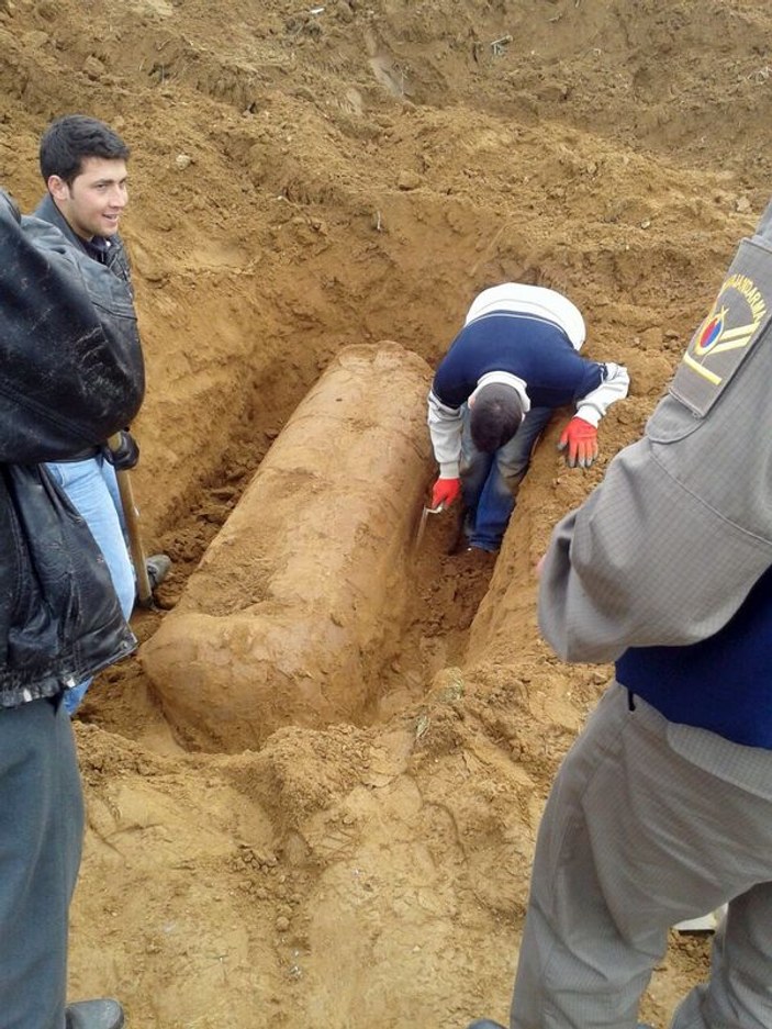 Tire'de lahit mezar bulundu