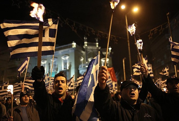 Yunanistan'da Syriza'nın genel merkezi işgal edildi