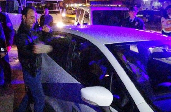 Aksaray'da fenalaşan sürücü araçta kilitli kaldı