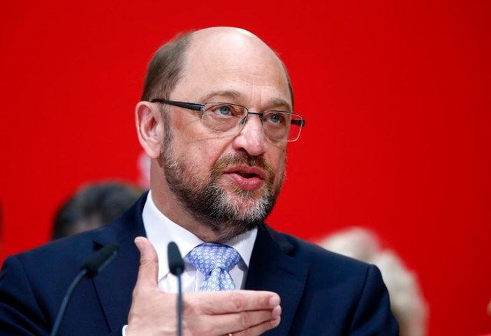 Schulz: Başbakan olsaydım İncirlik'i çoktan terk ederdik