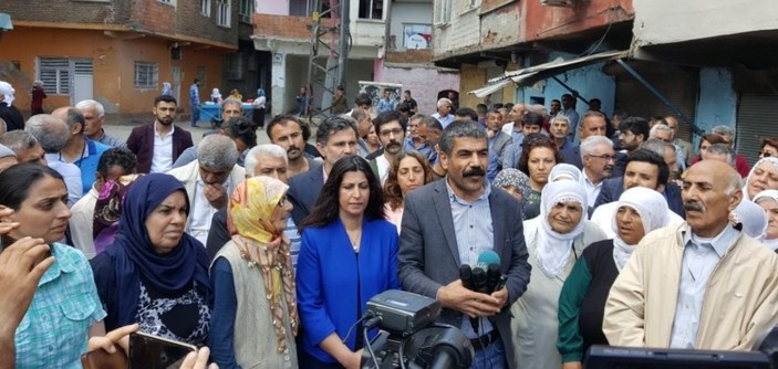 HDP'liler vatandaşa yeni ev yapılmasını istemiyor