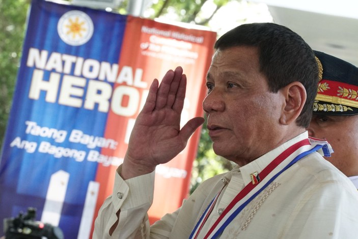 Duterte'nin oğlu ve damadı ifade verdi