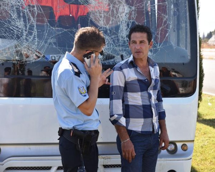 Antalya'da otel servisi refüje çıktı: 5 yaralı
