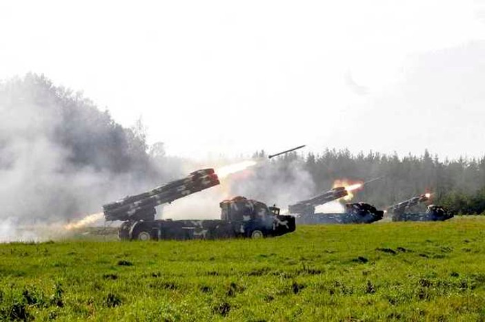 Rusya İskender füzelerini başarıyla test etti