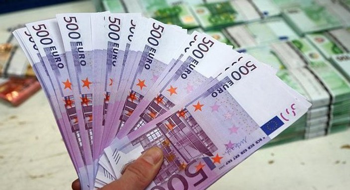 İsviçre tuvaletlerinden 500 euroluk banknotlar çıktı