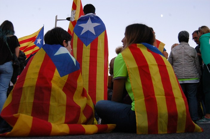 Katalonya'da referanduma destek mitingi