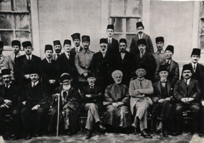 İlber Ortaylı’dan bütün yönleriyle Atatürk’ün hayatı