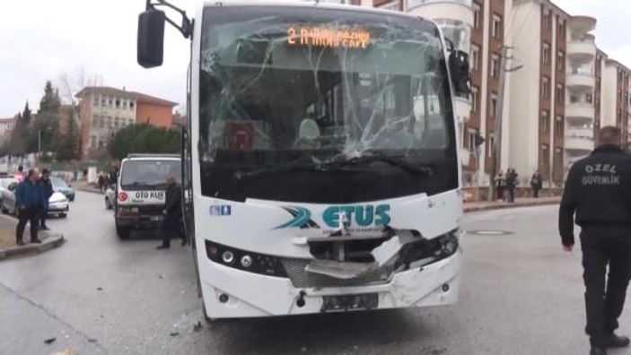 Edirne'de okul servisi ile midibüs çarpıştı