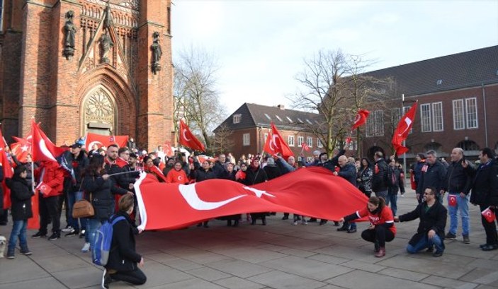 Almanya'da Zeytin Dalı Harekatı'na destek mitingi