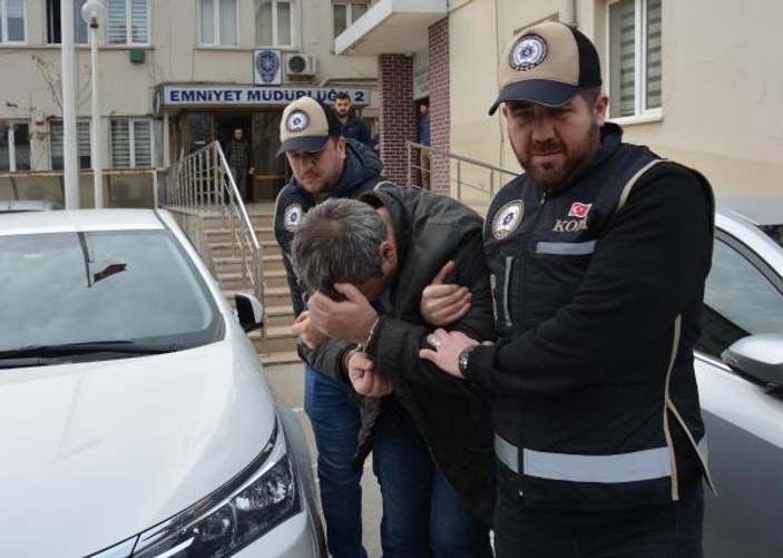 Bursa'da lise mezunu sahte profesör yakalandı