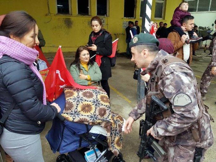 Siirt'ten 60 kişilik PÖH timi Afrin'e uğurlandı