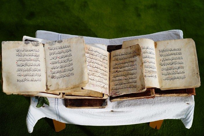 700 yıllık Kur’an-ı Kerim’ler büyük ilgi görüyor