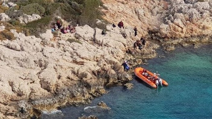 Antalya'da yardım isteyen 24 düzensiz göçmen kurtarıldı