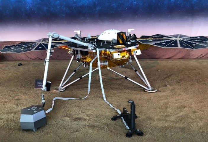 NASA Mars kaşifi Insight'ı indirdi