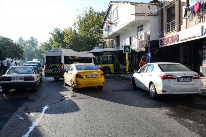 Sancaktepe'de zincirleme kaza: 1 ölü, 3 yaralı