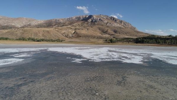 Kellah Gölü su kaynaklarının kesilmesiyle kurudu