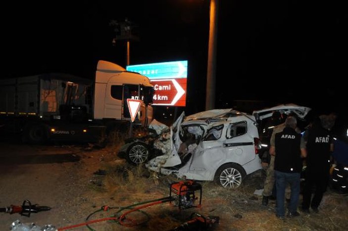 Tunceli'de 4 kişinin öldüğü kaza kamerada
