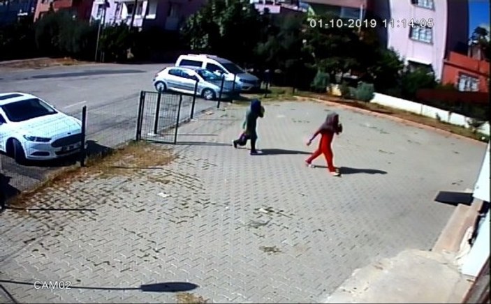 Adana'da hırsızlık yapmadan önce kuaföre giden hırsızlar