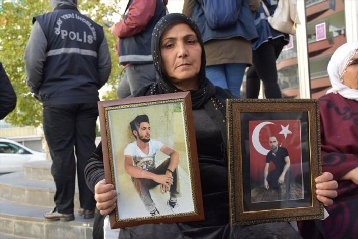 Diyarbakır'da HDP binası önünde protestolar devam ediyor
