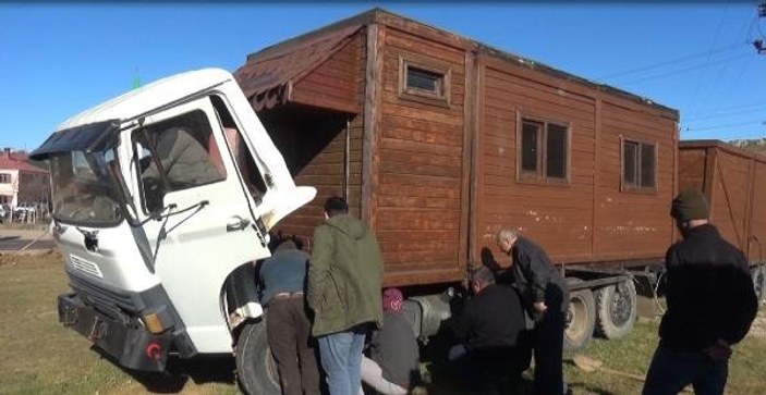 Trabzon'da 20 metrekarelik ev kamyona taşındı