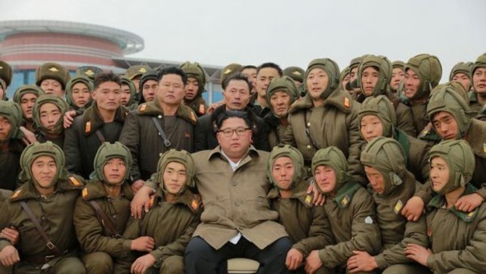 Kuzey Kore kritik dönemde askeri tatbikat yaptı