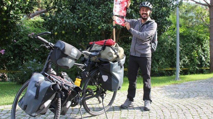 Babası için İsviçre'den Japonya' ya pedal çeviriyor