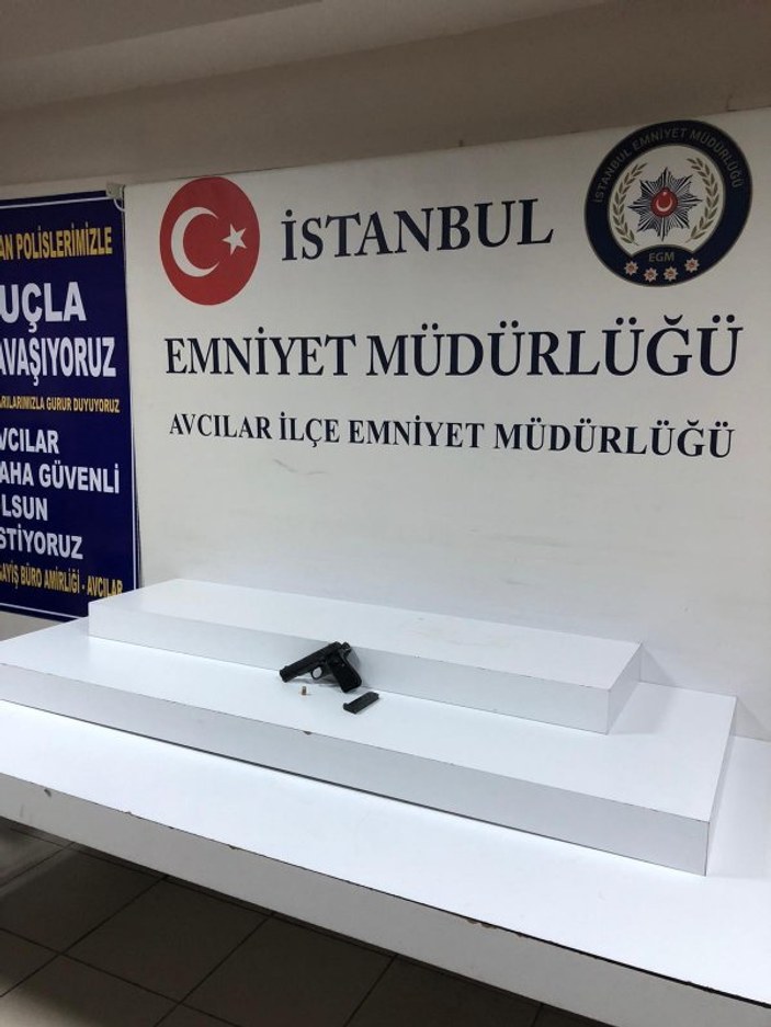 İstanbul'da bir baba silahını temizlerken kızını vurdu