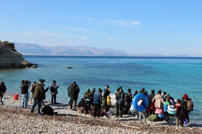 Göçmenler, Sakız Adası’na doğru yola çıktı