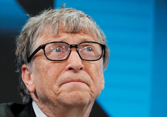 Bill Gates, Microsoft yönetiminden ayrıldı