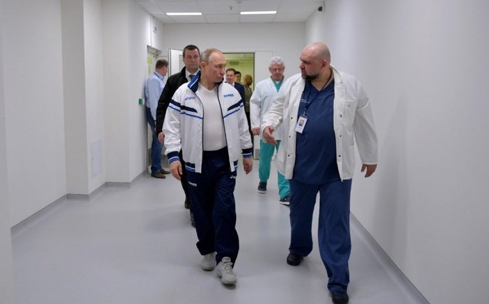 Putin'in gittiği hastanenin başhekimi koronaya yakalandı