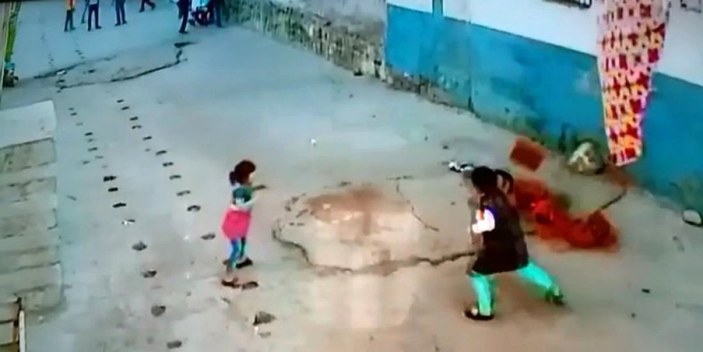 Şanlıurfa'da iki kız çocuğunun tehlikeli oyunu