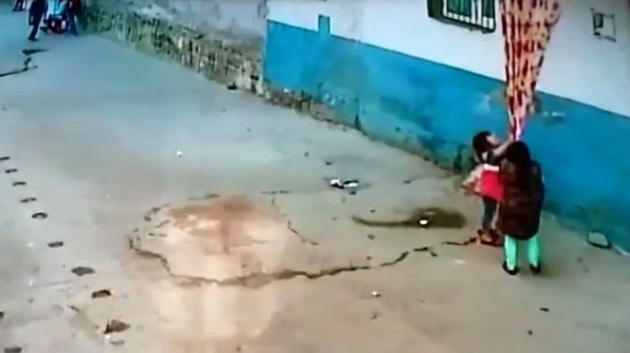 Şanlıurfa'da iki kız çocuğunun tehlikeli oyunu