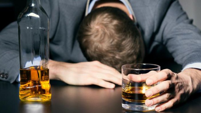 Alkol zehirlenmesi nedir