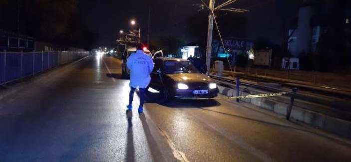 Güngören'de polisle araç hırsızları arasında kovalamaca