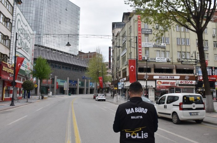 Malatya'da sokağa çıkanlara drone ile uyarı