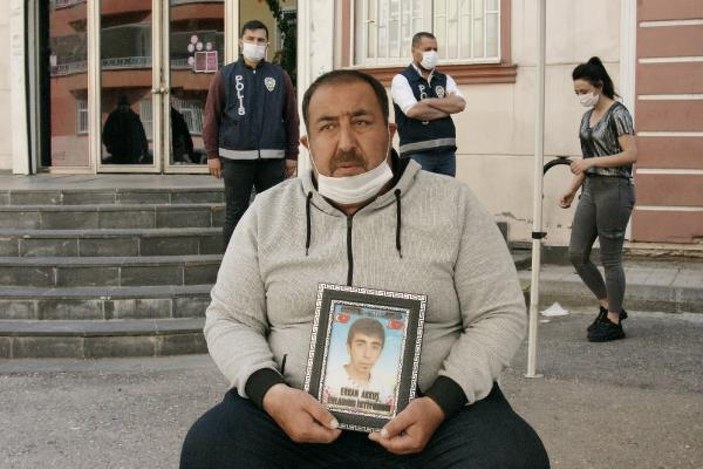 HDP önündeki ailelerin evlat nöbeti 239'uncu gününde