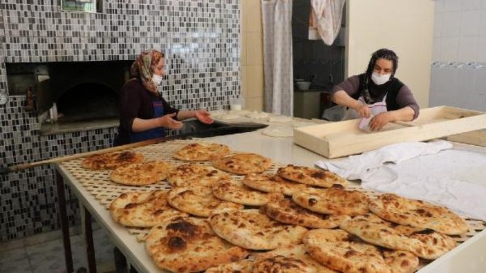 Ramazan'da tok tutan ve 3 ay bayatlamayan ekmek