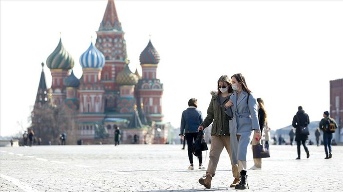 Rusya'da koroanvirüs vaka sayısı 1 milyona yaklaştı