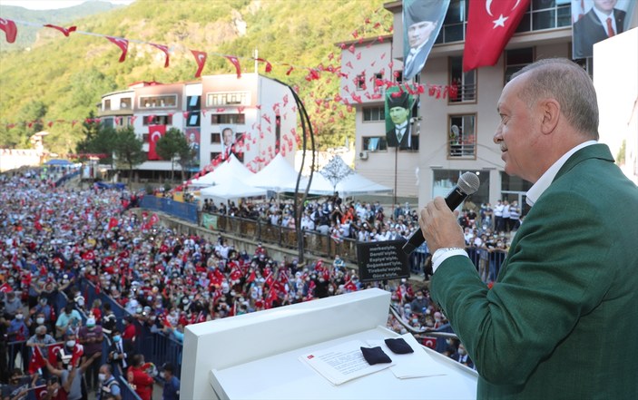 Cumhurbaşkanı Erdoğan dere yatağına yapılan evleri eleştirdi