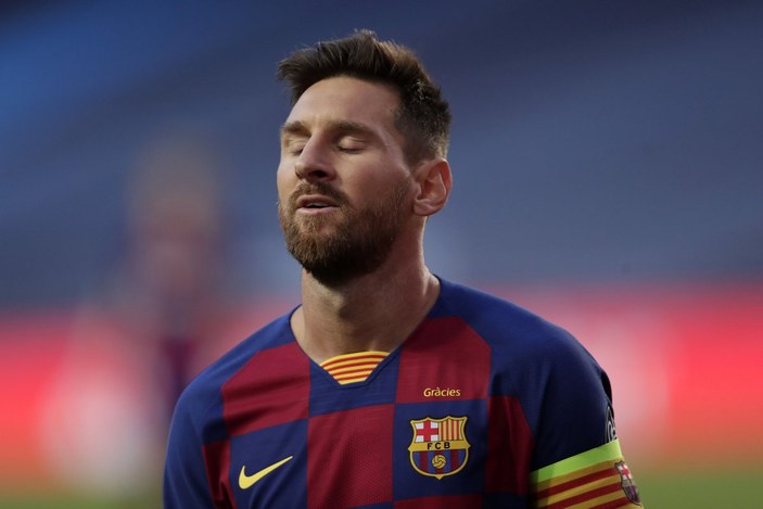 Lionel Messi, Barcelona'da 'şimdilik' kalıyor