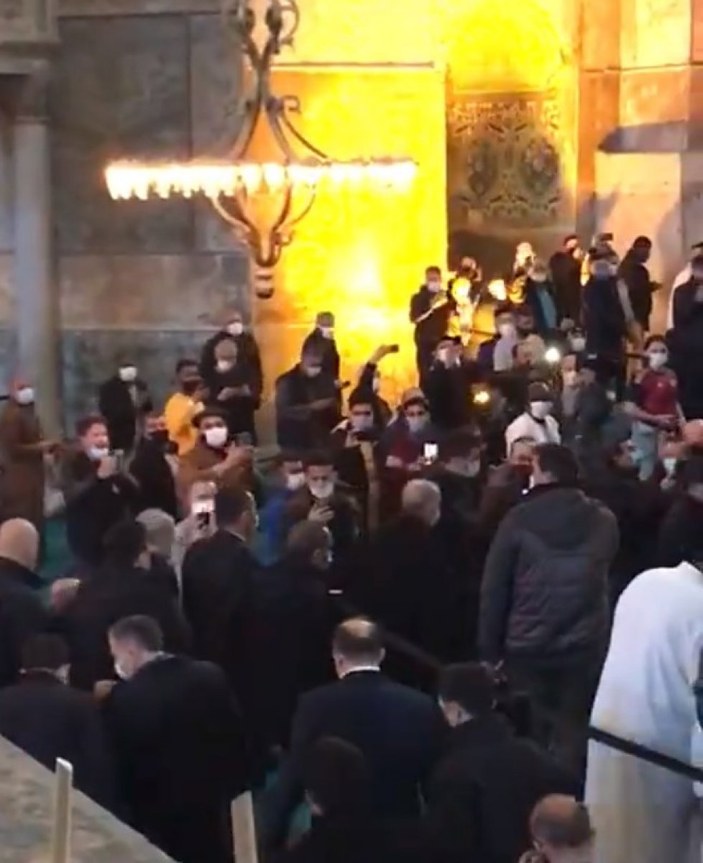 Cumhurbaşkanı Erdoğan'ın Ayasofya Camii'ne giriş yaptığı an