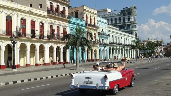 ABD, Küba'yı 'teröre destek veren ülkeler listesine' yeniden ekledi