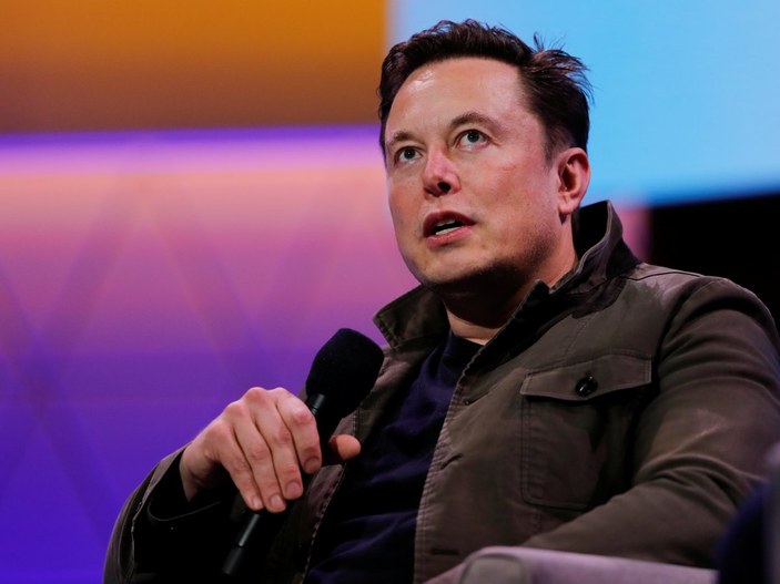 Elon Musk, dünyanın en zengin insanı unvanını kaybetti